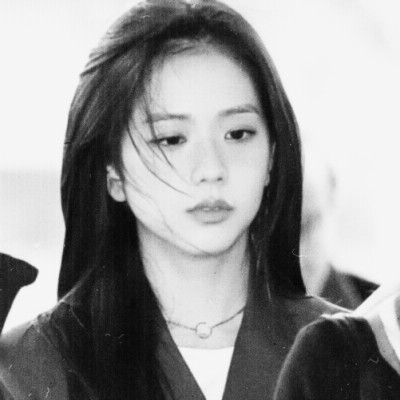JISOO
Dieu dit qu'on est coincés