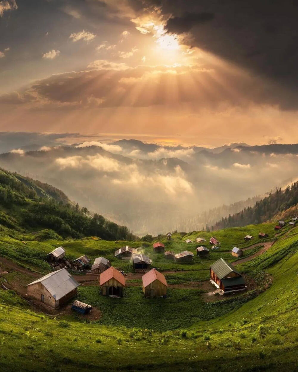 朝陽 Karadeniz Black Sea Highlands 卡拉丹尼斯地區(qū) 黑海高地 土耳其 ins travilkenzo