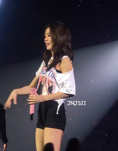 舞台上的Jisoo