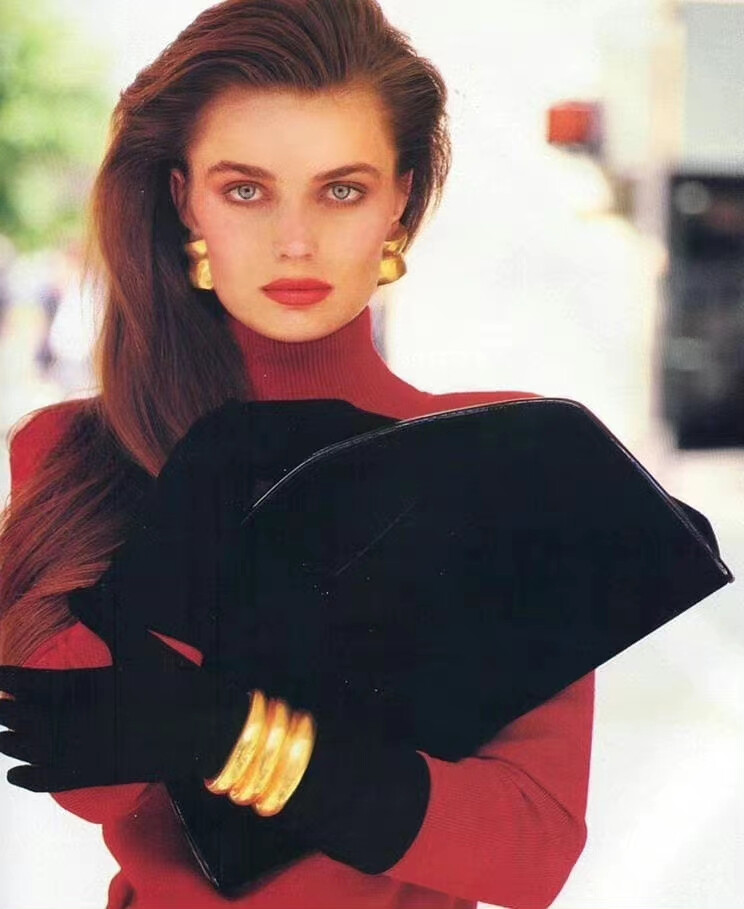 宝琳娜·普瑞斯科娃（Paulina Porizkova），1965年4月9日出生于捷克，捷克模特