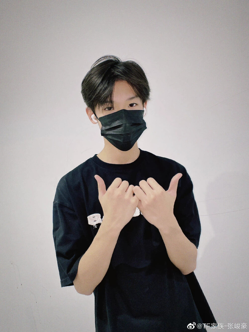 TF家族三代张峻豪