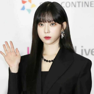 柳智敏 金玟庭可二改
拿图点赞收专 注明江郁