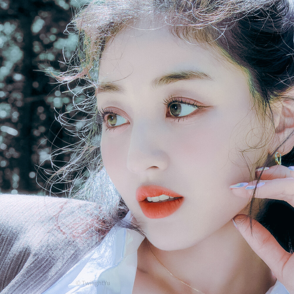 "爱像圆周率无限不循环就像我爱你
TWICE