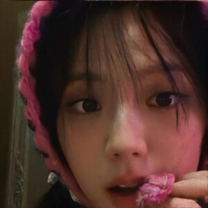 
 jisoo