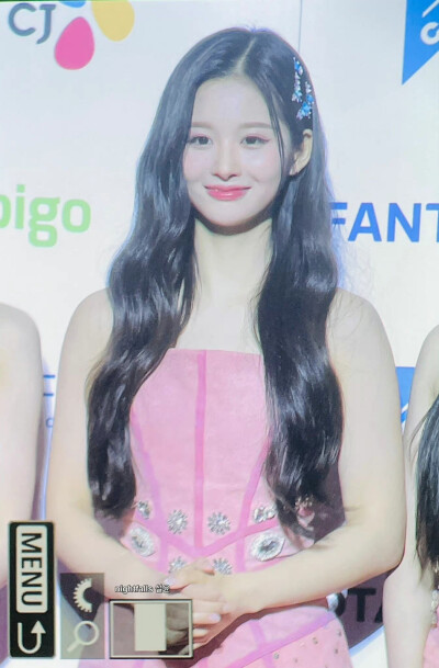 SULLYOON 薛允雅
©nightfalls0126 禁二改禁商用