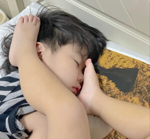 蜡笔小新情侣头像