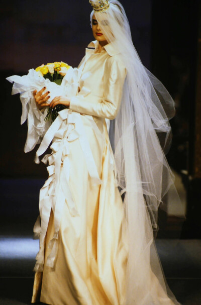 Vivienne Westwood Spring 1996年
Honor Fraser