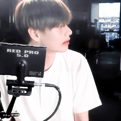 We will be together one day :
（所以我允许你爱我）어느 날
