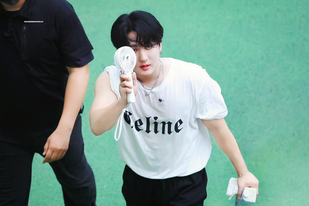 CHANGBIN 徐彰彬
©cheesechoux_cb 禁二改禁商用