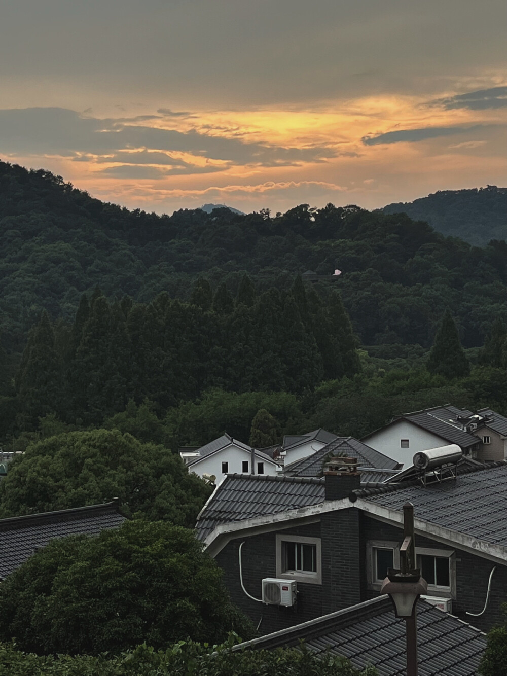 西湖景区的夕阳