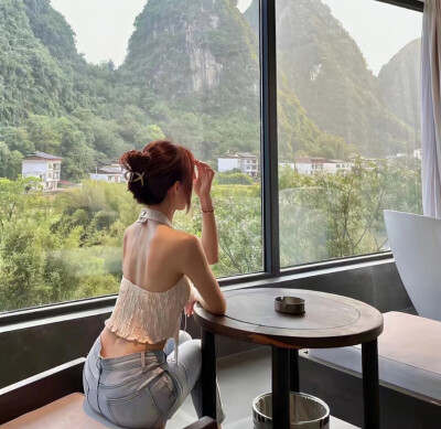  ᰔᩚ：很哇塞的高清女头像 ᰔᩚ
ʚ ：背景软萌纯欲淑女氛围ɞ
@小栀音 