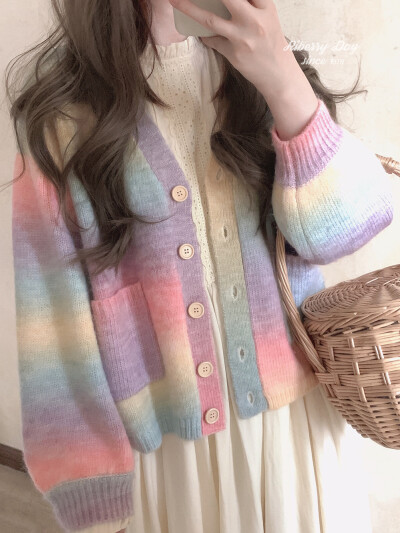 *彩虹渐变色 V领 宽松 针织开衫毛衣 K
