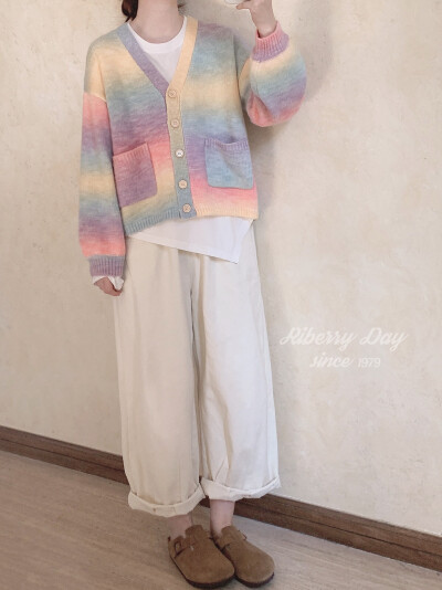 *彩虹渐变色 V领 宽松 针织开衫毛衣 K