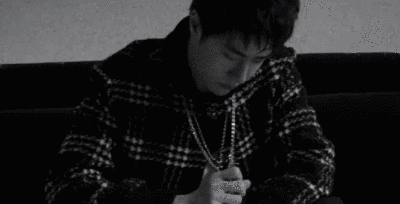 小象王国：
时尚COSMO动图 / 全身都是香家广告位 ​​​