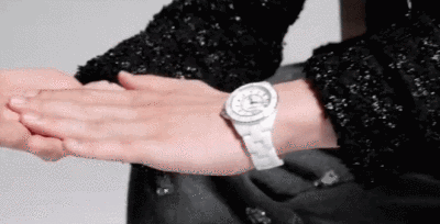 小象王国：
时尚COSMO动图 / 全身都是香家广告位 ​​​