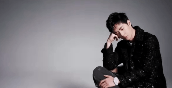 小象王国：
时尚COSMO动图 / 全身都是香家广告位 ​​​