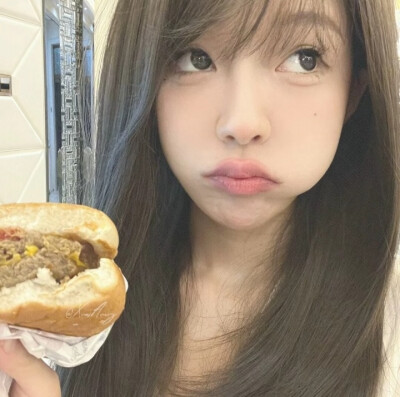 kᜊ(꒪ˊ꒳ˋ꒪)ᜊ k