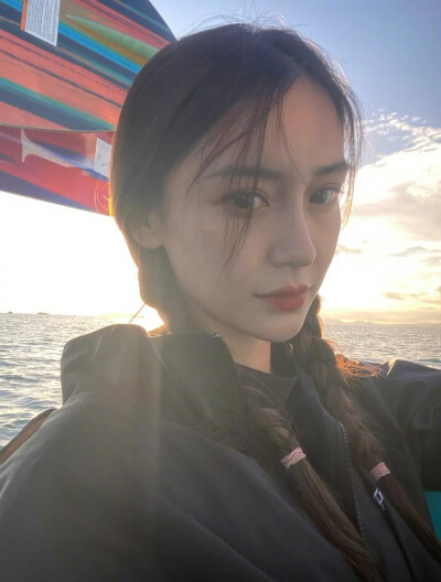 二传注明：乔绾
人间理想杨颖