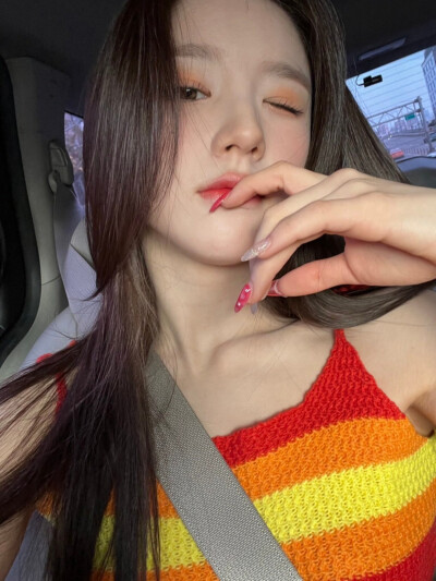 田姬振 HEEJIN