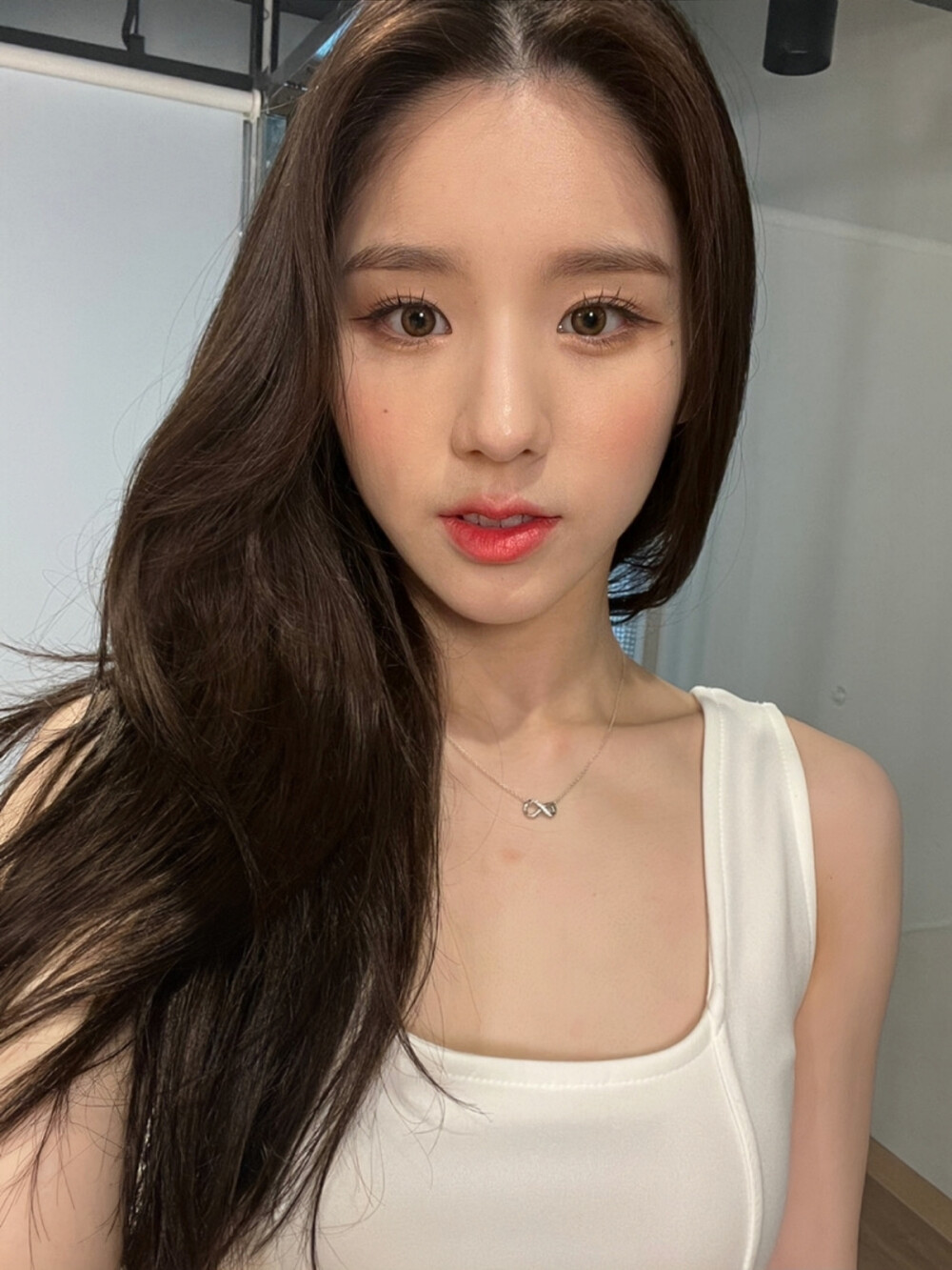 田姬振 HEEJIN