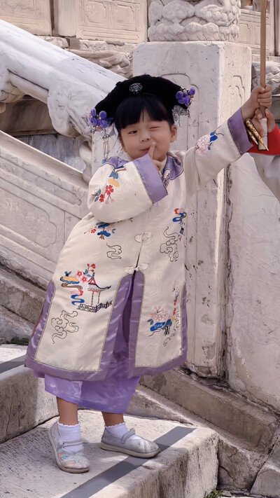 自截自修丸子妹壁纸