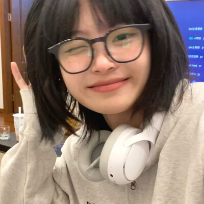 女头
图来源于网络 侵权删~