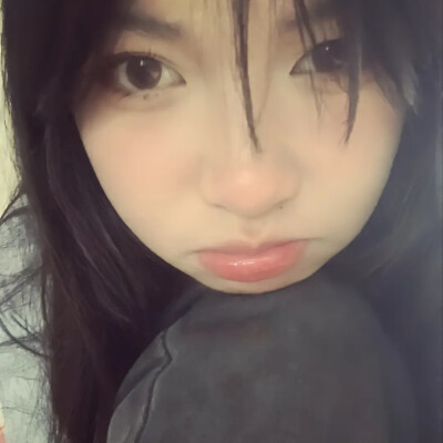 女头
图来源于网络 侵权删~