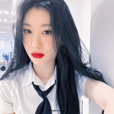 李彩领 // ⁽⁽ଘ( ˊᵕˋ )ଓ⁾⁾