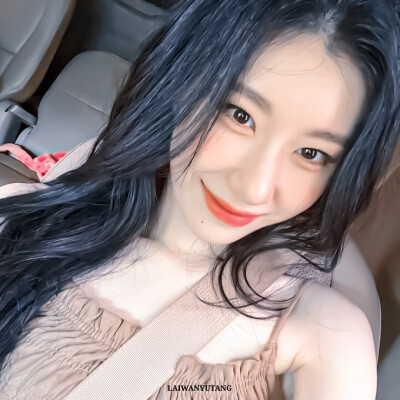 李彩领 // ⁽⁽ଘ( ˊᵕˋ )ଓ⁾⁾
