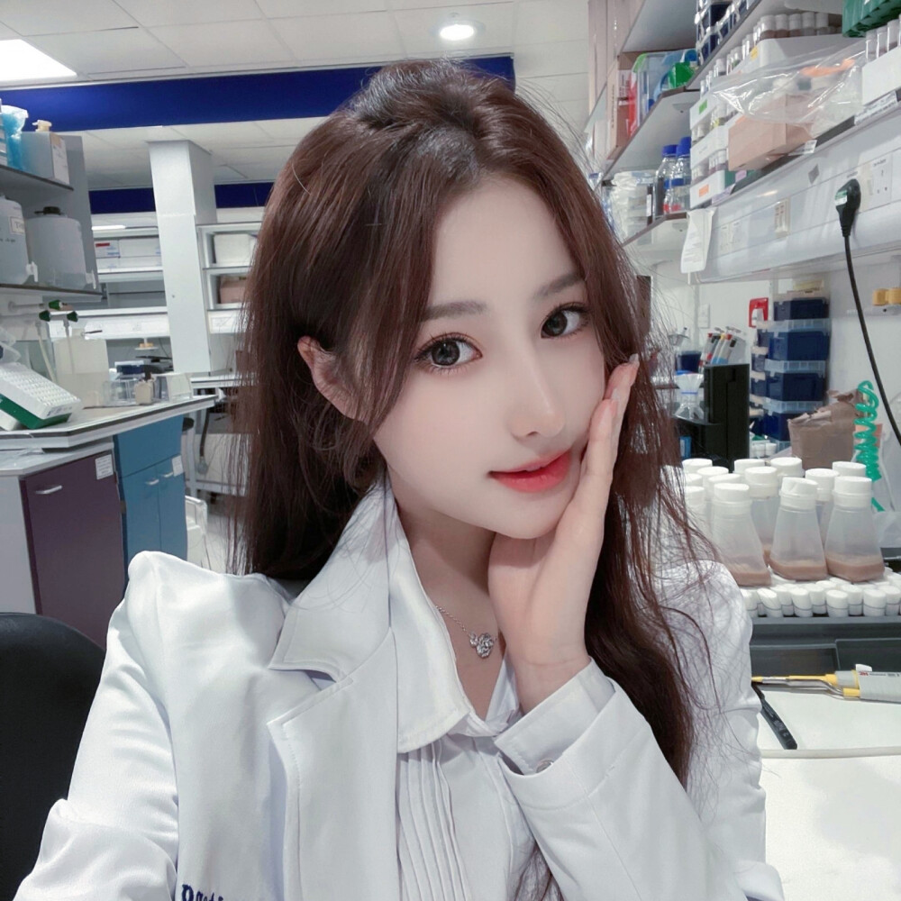 女生头像/气质女头
dt三色堇儿