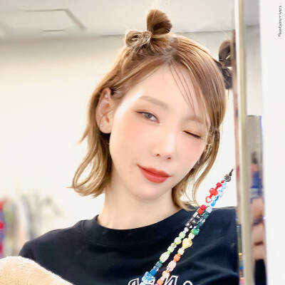 金 泰 妍

