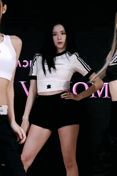 金智秀
©千分白