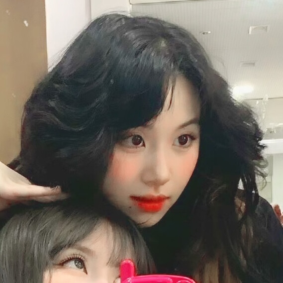 TWICE
momo/孙彩瑛