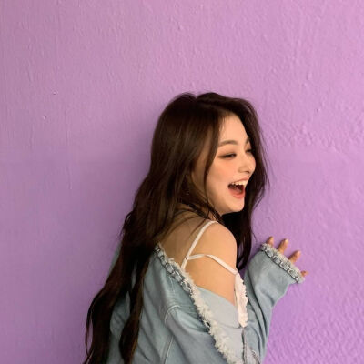 李娜炅