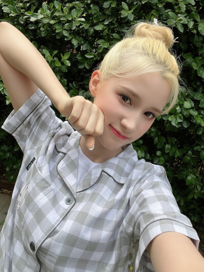 休宁巴伊叶自拍