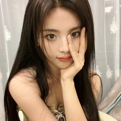 杨超越｜yeojin