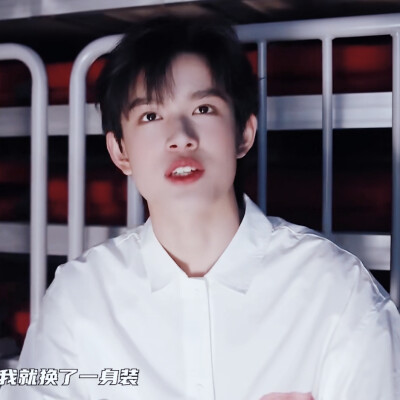 “你为什么叫格里芬”
张极