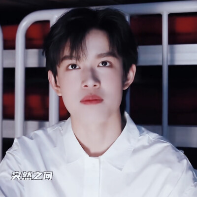 “你为什么叫格里芬”
张极