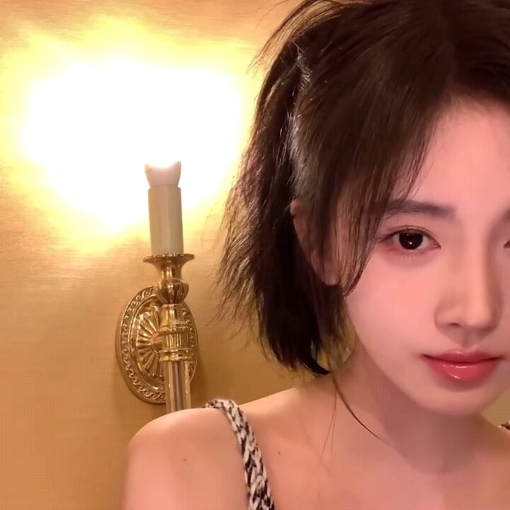 鞠婧祎可二改，自截，简介