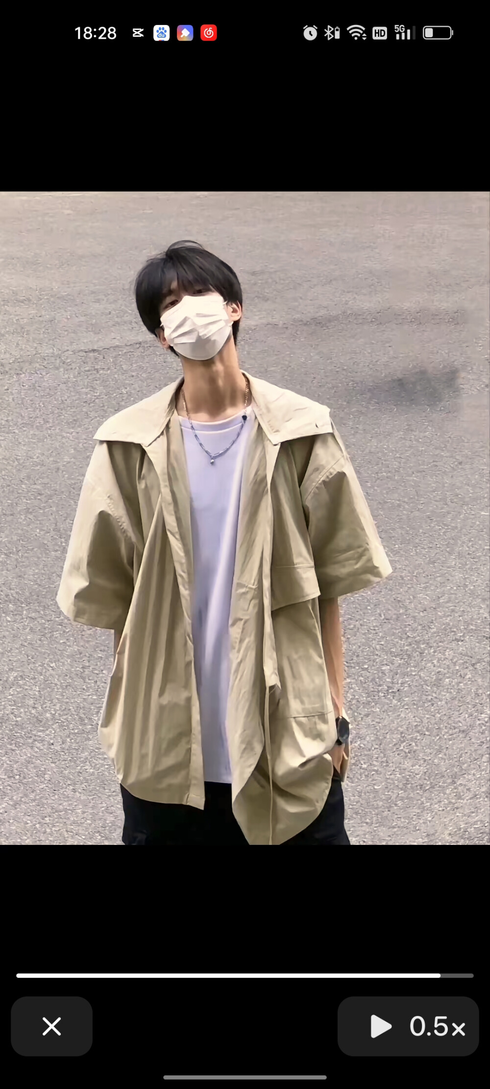 心动男嘉宾，戴口罩