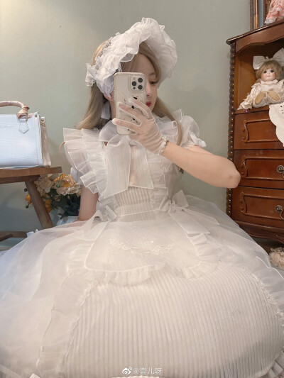 halo Lolita家的小天使系列可可爱爱的，整体是简约又甜美的设计，日常穿也毫无压力
