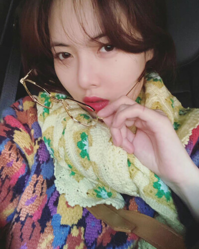 金泫雅 hyuna
©logo 侵权删.