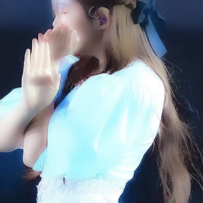 永远记得大雨滂沱没有伞的日子