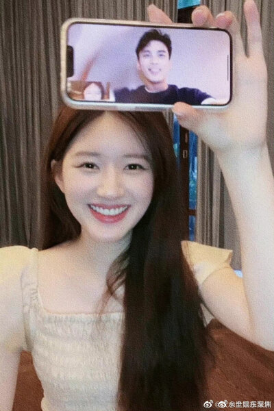 吴磊赵露思直播