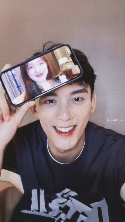 吴磊赵露思直播