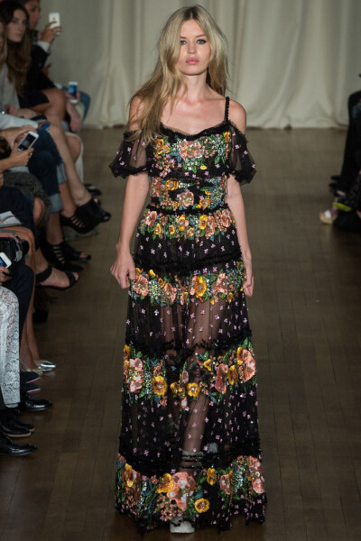 秀场、时装周、时尚、模特