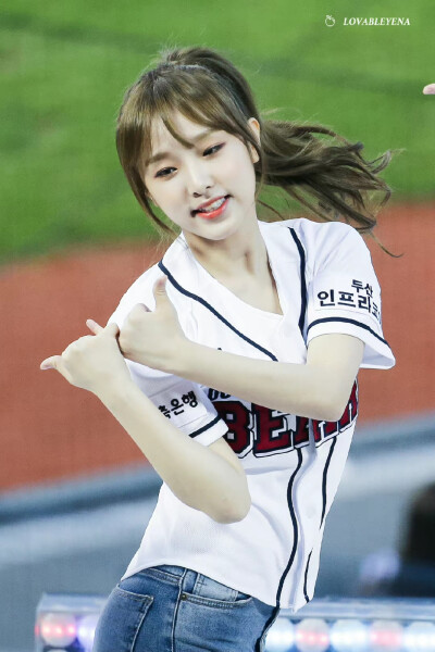 崔叡娜 Yena
©logo 侵权删.