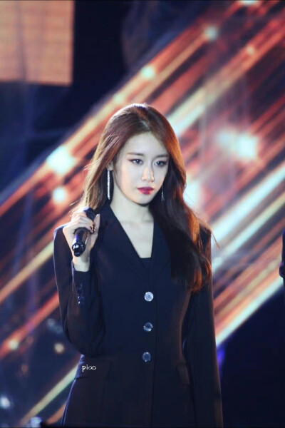 朴智妍 jiyeon
©logo 侵权删.