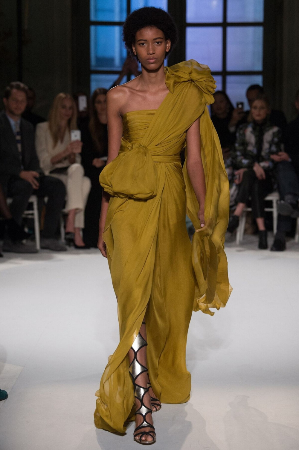 秀场、时装周、时尚、模特