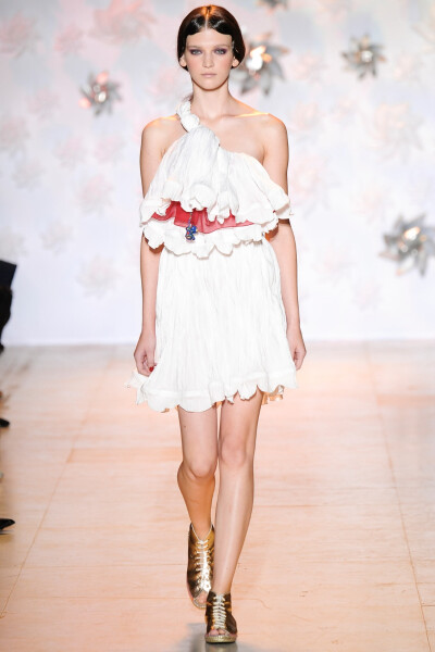 秀场、时装周、时尚、模特